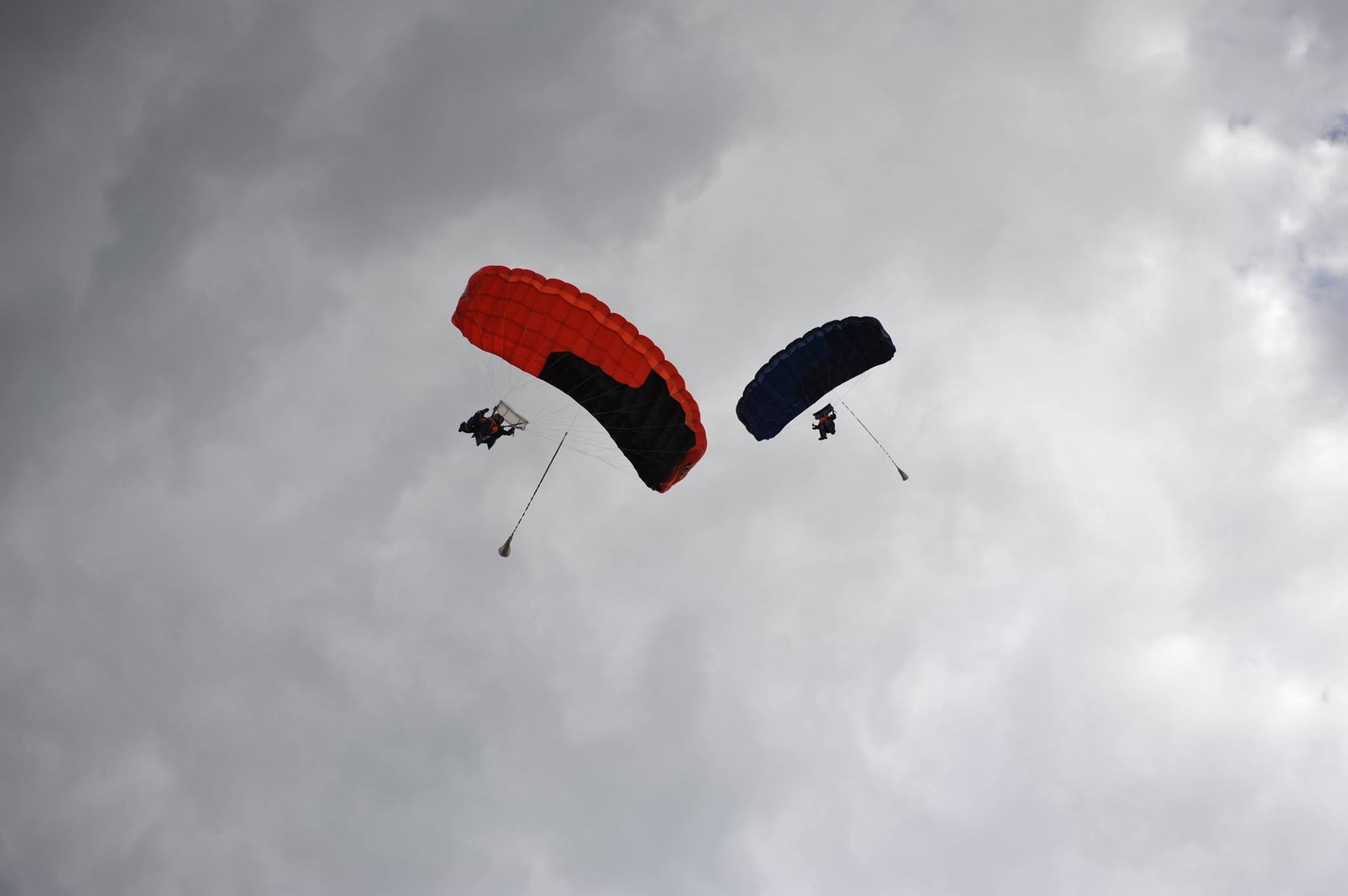 #TeamOrange skydivers